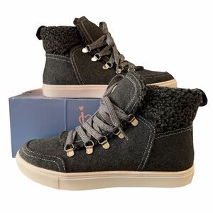 Jellypop Antarctic Sneaker Booties Mid Top Faux Fur Women’s Winter Comfort